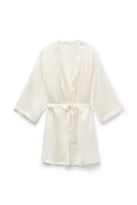 Onamning kokraklari, mushuklari va ogli