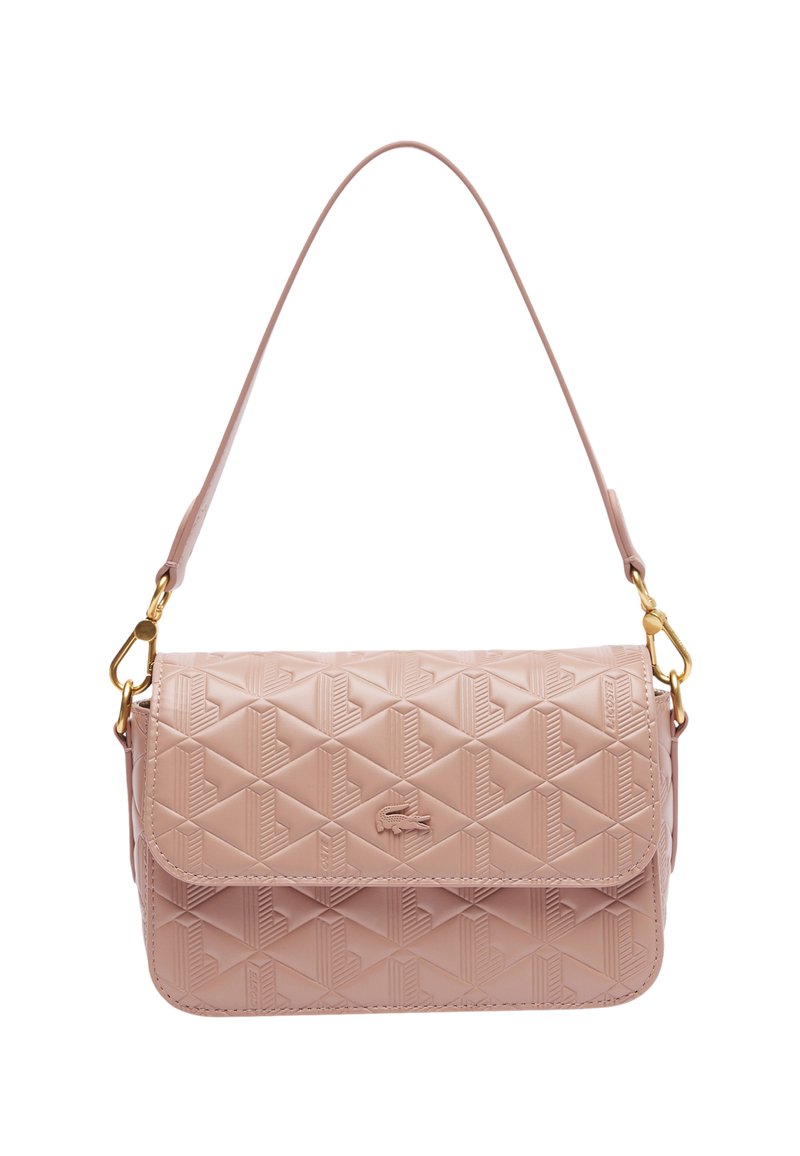 Sac à main matelassé rose pâle en matériau synthétique texturé avec fermeture à rabat et ferrures dorées. Comprend une bandoulière.