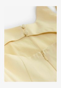 Nem kiválasztott, lemon yellow