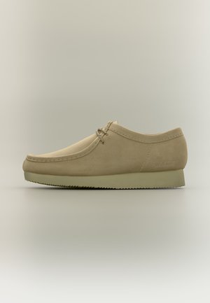 Clarks Originals, WALLABEE LITE - Snøresko - maple