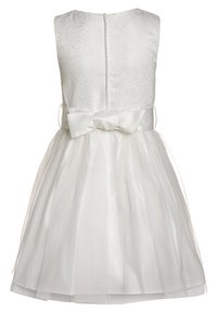 Bílé šaty bez rukávů s krajkovým živůtkem a měkkou tylovou sukní, se zipem na zádech a saténovou mašlí v pase.