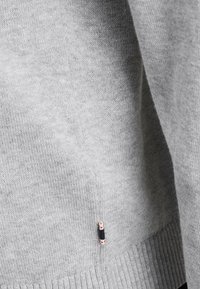 Jack & Jones JJEBASIC CREW NECK NOOS - Neule - light grey