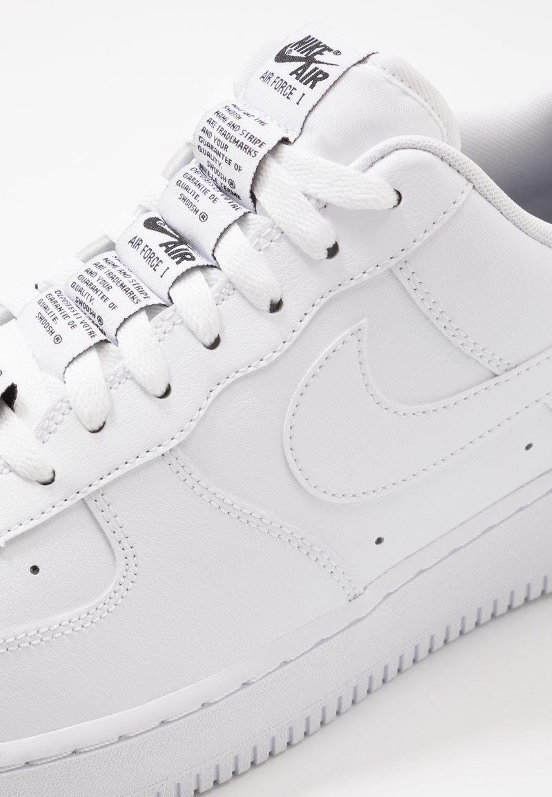 Nike Sportswear Air Force 1 07 Lv8 Sneaker Low White Black Weiß Zalando De