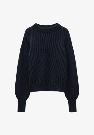 Marineblauwe gebreide trui met een textuur met diagonale patronen en een brede ronde hals, met verlaagde schouders en geribbelde manchetten.