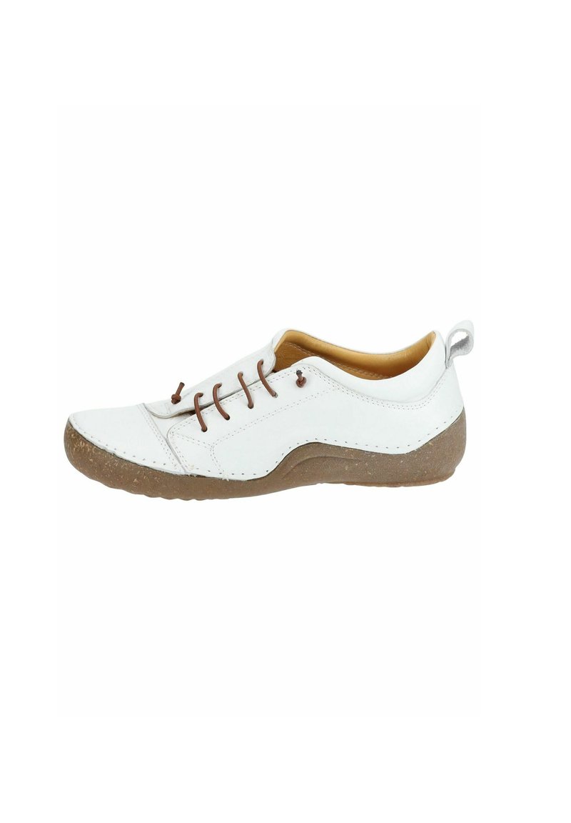 Witte veterschoen van gestructureerd leer met een tan interieur. Heeft een bruine rubberen zool en decoratieve stiksels langs de randen.