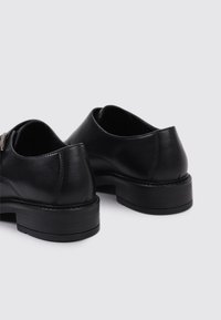 Sandra Fontán EVEN - Zapatos sin cordones - black