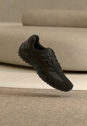 Geox, UOMO SNAKE - Trainers - black