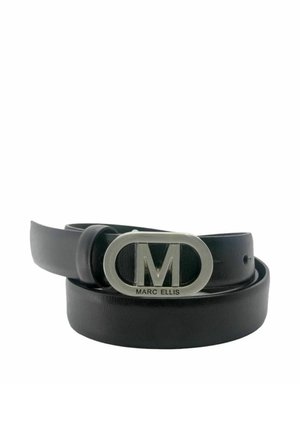 Cintura in pelle nera con fibbia ovale in argento che presenta una grande "M" e "Marc Ellis" inciso sotto la lettera.