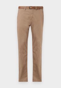 Světle hnědé chinos kalhoty s plochým předním dílem, rovnými nohavicemi a tradičními kapsami. Obsahují opasek z hnědé kůže s kovovou sponou.