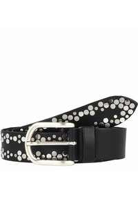 Ceinture en cuir noir ornée de clous métalliques de tailles variées, avec une boucle rectangulaire en argent et une texture lisse.