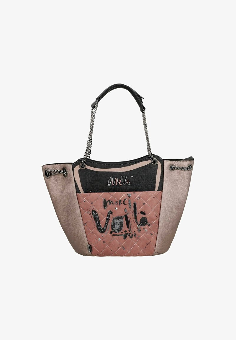 Grote tote bag met een mix van roze en zwarte texturen, geblokte ontwerp, kettingvormige hengsels en decoratieve patronen.