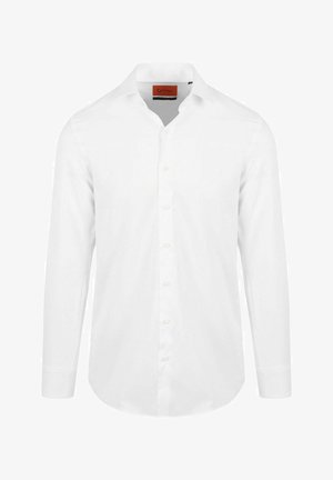 Weißes langärmeliges Hemd mit Knopfleiste, klassischem Kragen und sichtbarem Markenlabel im Halsausschnitt.