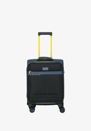 Compact zwarte softshell koffer met gele uitschuifbare handgreep, blauwe ritssluitingdetails, voorvak en vier zwenkwieltjes.