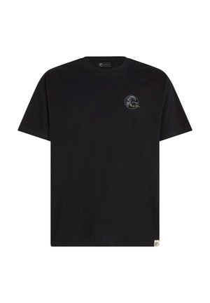 T-shirt nera in cotone con maniche corte, caratterizzata da un piccolo logo multicolore sul lato sinistro del petto. Design semplice e vestibilità comoda.