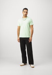 Jordan JUMPMAN SHORT SLEEVE CREW - T-shirt desportiva - vapor green/(white)