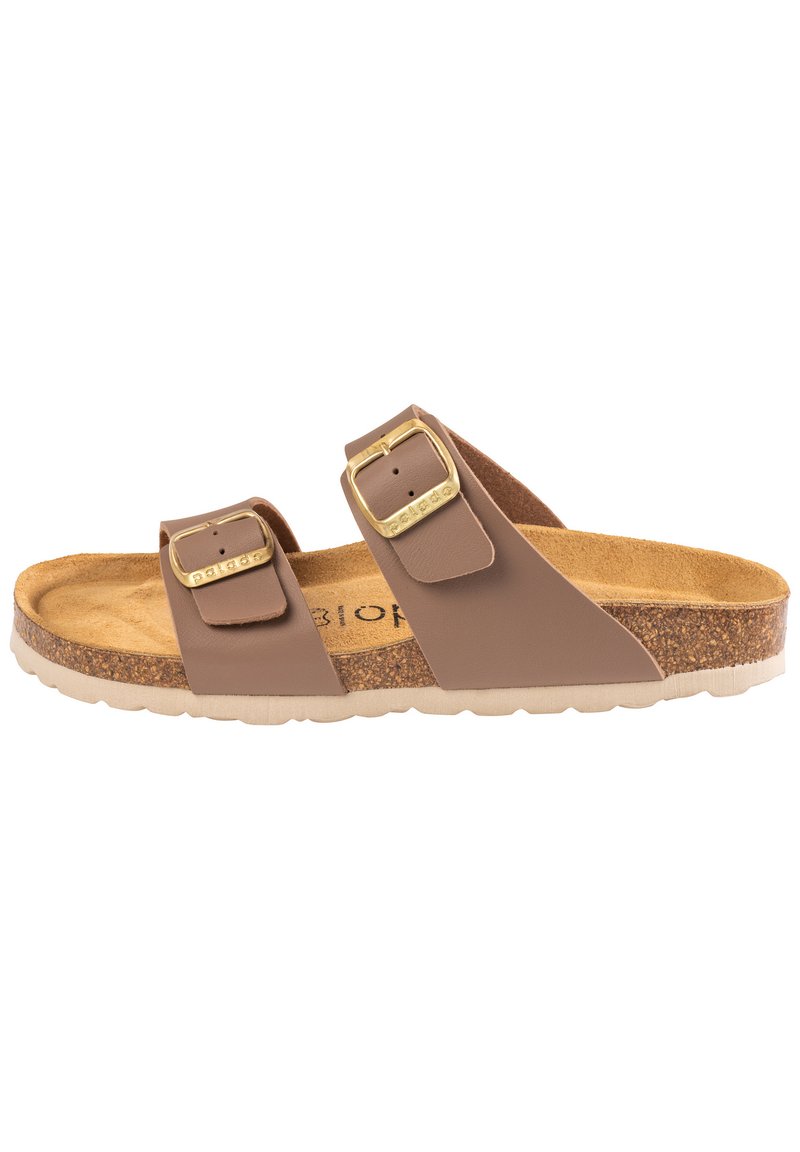 Sandal in pelle marrone con due cinturini regolabili e fibbie in tono oro. La soletta in sughero e la suola in gomma testurizzata offrono supporto e grip.