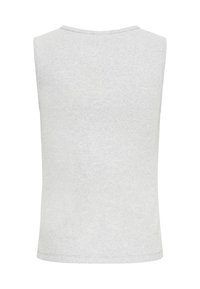 Chemise grise claire unie, sans manches, à encolure ronde, avec ourlet cousu, présentée de dos sur fond blanc.