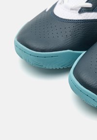 Nike Performance COURT LITE 4 - Tenisice za sve terene - white/volt/armory navy/denim turquoise