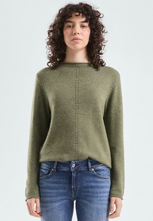 - Sweter