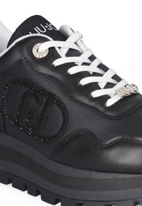 LIU JO WITH BEJEWELLED LOGO - Sneakers basse - black
