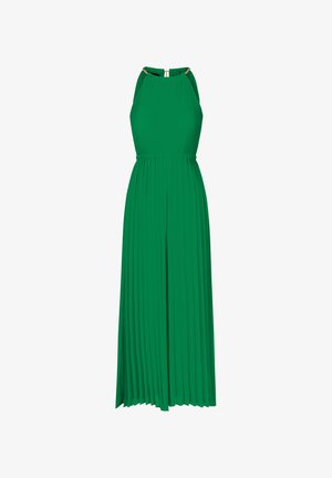 Vestido verde plisado con cuello alto y acentos dorados en las tirantes. Tejido suave con un diseño fluido, adecuado para ocasiones formales.