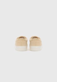Lacoste COURT  - Tenisice - nat/off white