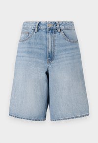 SAGE BERMUDA SHORTS - Šortky - light blue denim