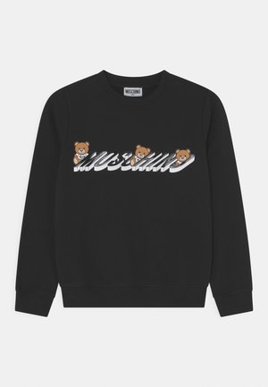 Schwarzer Pullover mit bedrucktem Logo von Teddy-Bären und dem Wort "Moschino" in stilisierter weißer Schrift. Gerippte Bündchen und Saum.