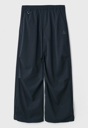 Nike ACG ACTIVITORIUM PANT - Tracksuit bottoms - black