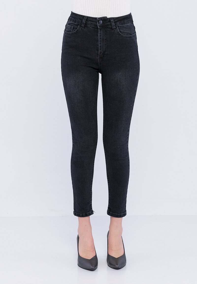 Basics and More LINDSAY Slim fit jeans black Zalando.ie