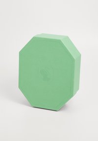 Thumbnail Image 4