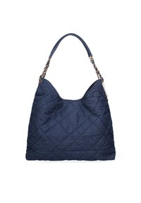 Gequilted marineblauwe denim tas met een gebogen silhouet, voorzien van een kettingband en een gladde textuur. Gouden hardwareaccenten zijn aanwezig.
