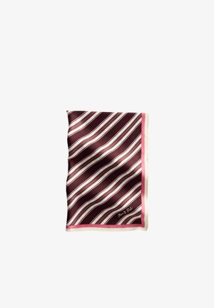 Sciarpa rettangolare di seta con strisce diagonali bordeaux e bianche, bordo rosa e piccola firma bianca nell'angolo.