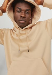 Jack & Jones JJESTAR  NOOS - Jersey con capucha - apricot ice