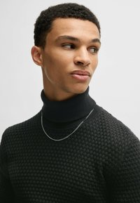 HUGO SMATTOR - Strickpullover - black one