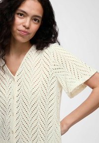 VILA KURZARM VIDELAIA V-AUSSCHNITT - Bluse - birch