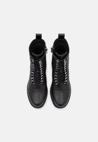 Copenhagen Shoes Botines con cordones - black
