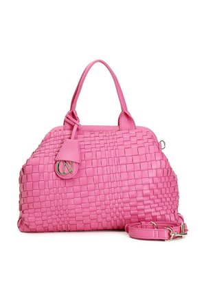 Rosa geflochtene Lederhandtasche mit doppelten Griffen, abnehmbarem Schulterriemen und metallischem Logo-Akzent. Texturierte Oberfläche mit Nähdetails.