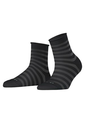 Calcetines negros hasta el tobillo con rayas horizontales en gris oscuro, puño acanalado y textura suave. Presenta puntera y talón reforzados para mayor durabilidad.