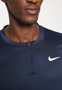 Nike Performance M NKCT DF ADVTG TOP HZ - Pikkade varrukatega topp - obsidian