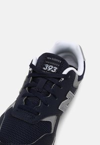 New Balance YC393 UNISEX - Sneakers - navy