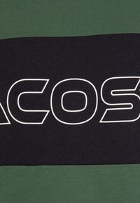 Lacoste COLOR BLOCK - T-shirt con stampa - vert fonce/bleu marine