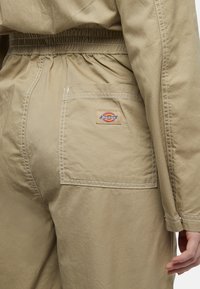 Dickies SUN PRARIE COVERALL - Overall / Jumpsuit - khaki
