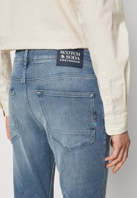 Scotch & Soda SEASONAL ESSENTIALS SKIM - Slim fit jeans - blue denim ...