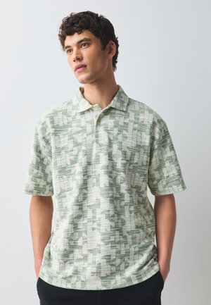 Next, REGULAR FIT - TEXTURED SHORT SLEEVE POLO SHIRTS . - Poloshirt - sage green craft