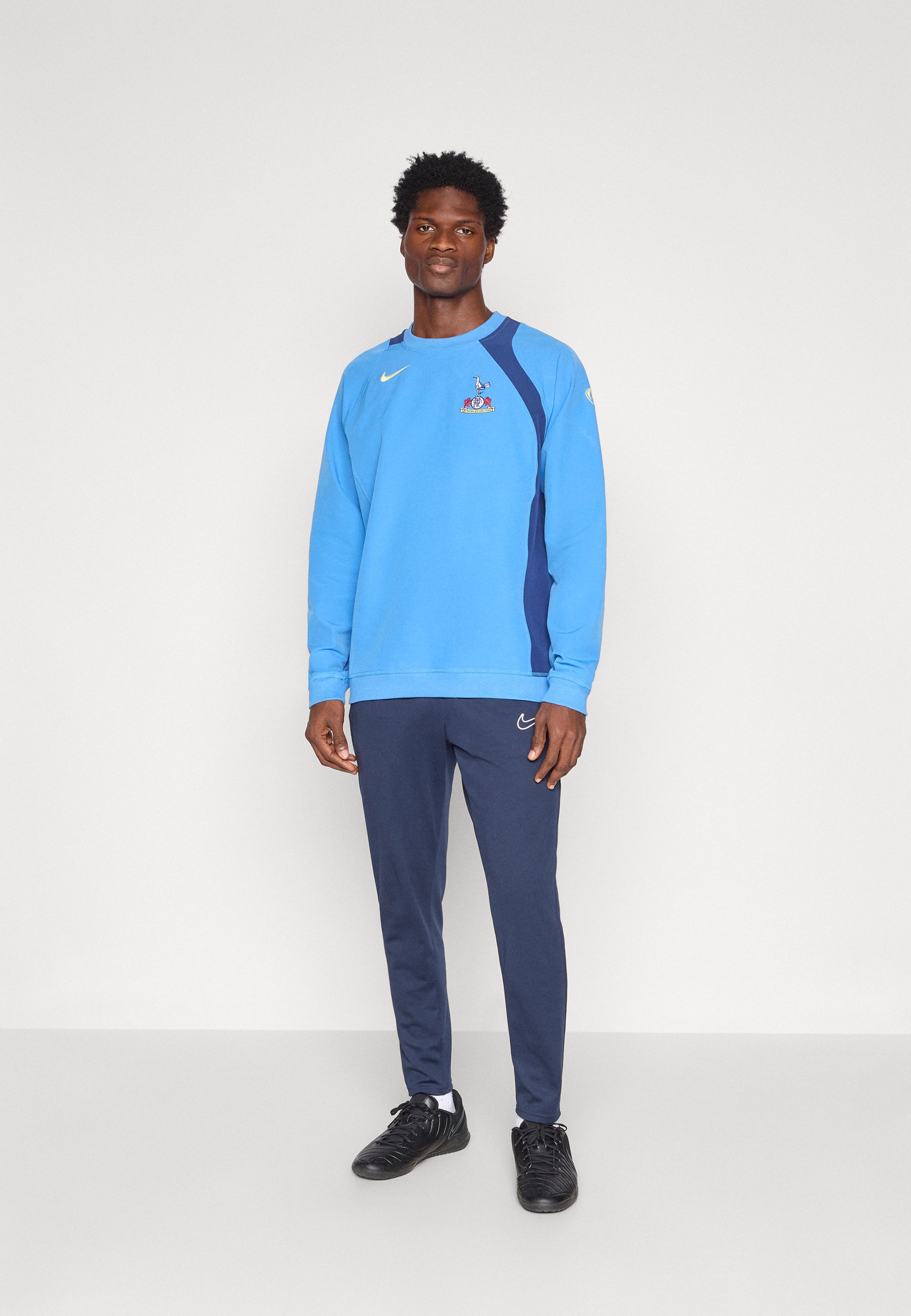 pacific blue nike sweatshirt