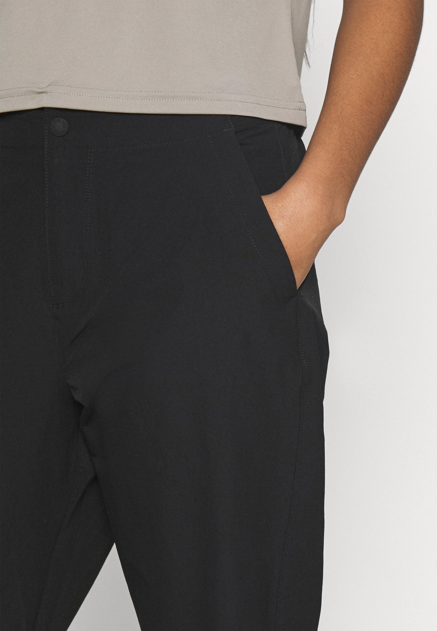 north face cropped trousers