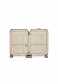 Harde koffer in beige met een ritssluiting aan de binnenkant; heeft organisatievakjes en soepel rollende wielen voor gemakkelijke transport.