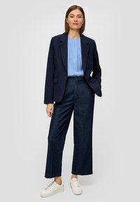 s.Oliver BLACK LABEL SCHIMMERNDEM - Bluse - hellblau