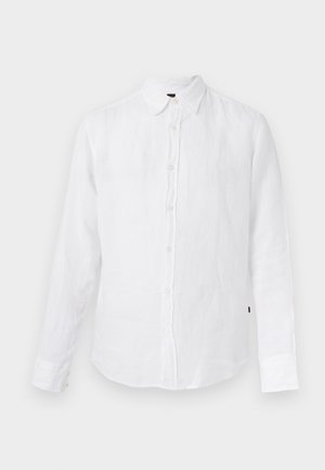 Camisa blanca de manga larga con botones en el frente, cuello y una textura sutil en la tela.